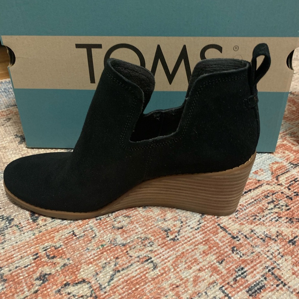 TOMS